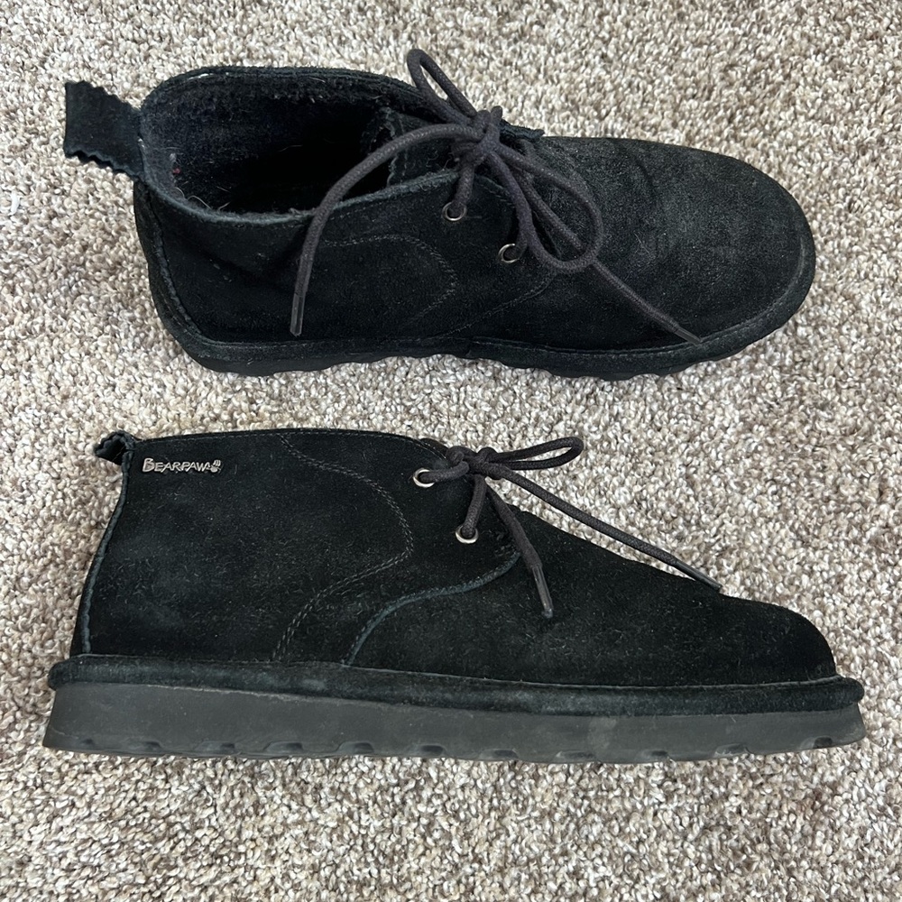 BearPaw Woman’s Black Chukka Boots
